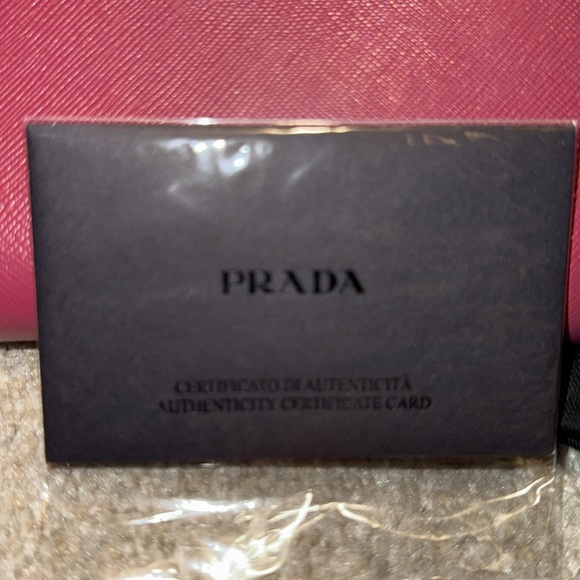 Prada zip around wallet - Picture 3 of 14